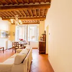 Apartment Il Coro - Vivere La Storia Di *