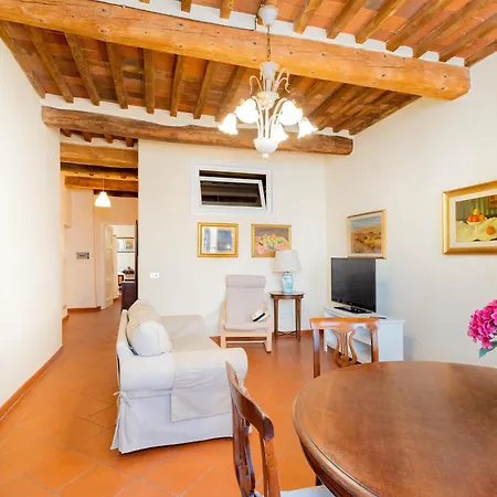 Apartment Il Coro - Vivere La Storia Di Lucca