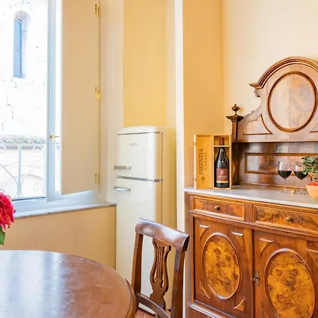 Apartment Il Coro - Vivere La Storia Di Lucca