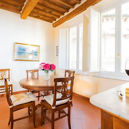 Apartment Il Coro - Vivere La Storia Di